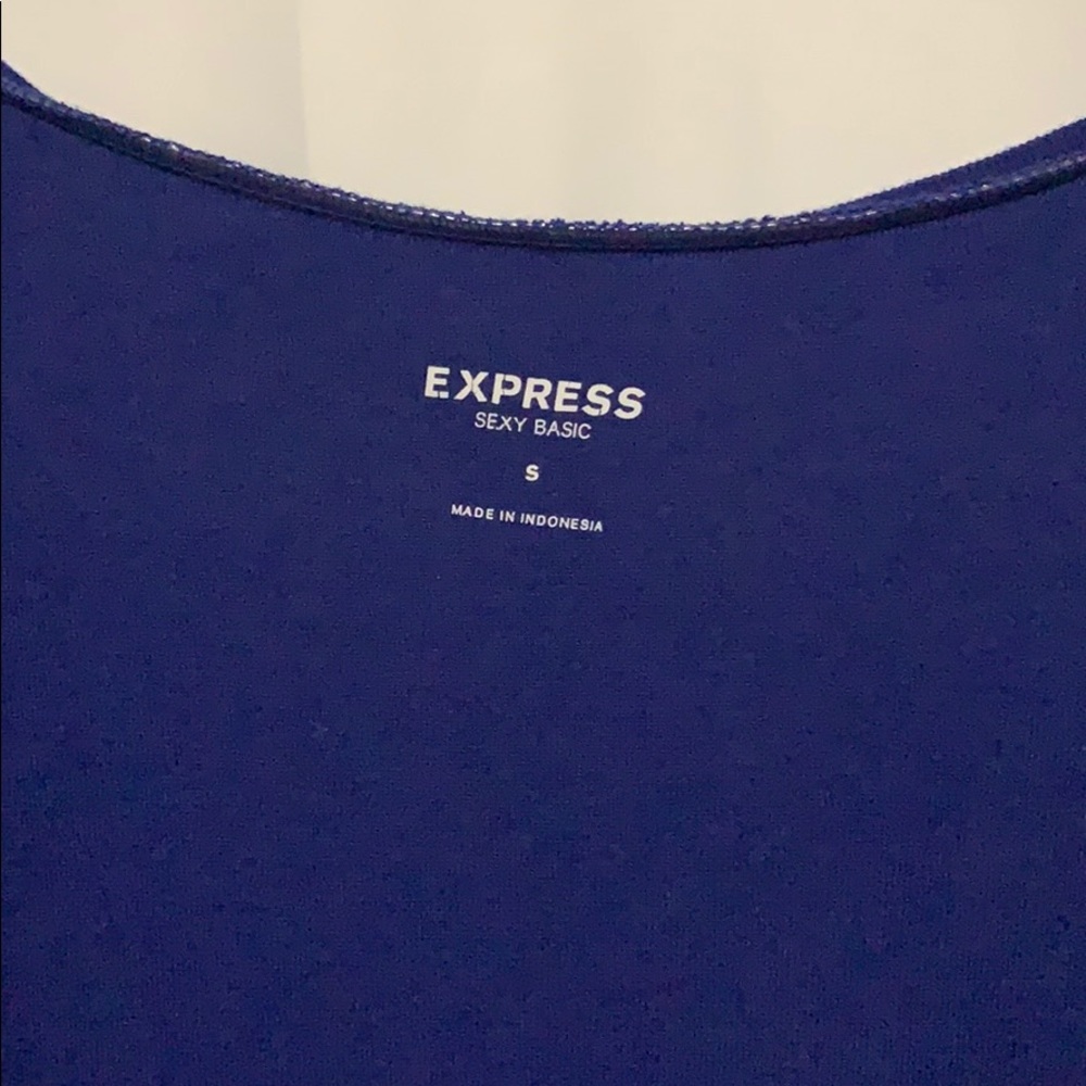 Express Ruched Sides Top - Picture 2 of 5